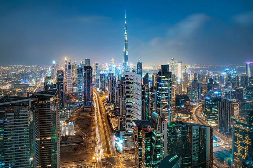 Dubai vs. Silicon Valley: Comparing Tech Hubs